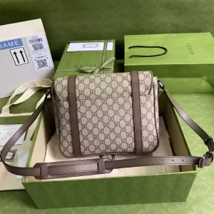 Gucci Messenger Bag in Beige