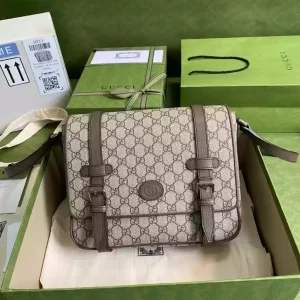 Gucci Messenger Bag in Beige