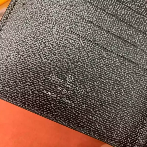 Louis Vuitton Amerigo Wallet - WL18