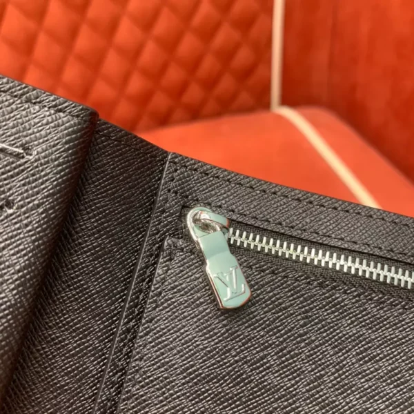 Louis Vuitton Amerigo Wallet - WL18