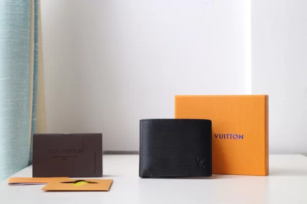 Louis Vuitton Multiple Wallet - WL08