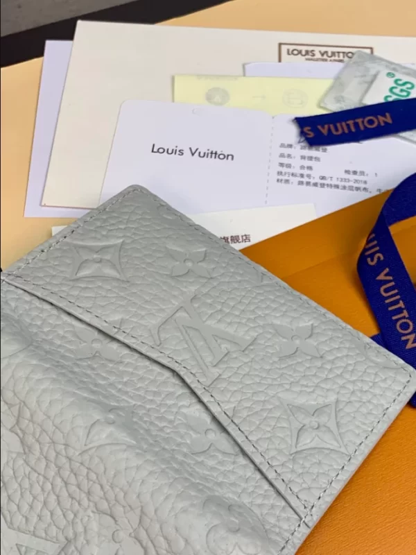 Louis Vuitton Multiple Wallet - WL14