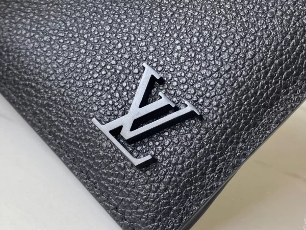 Louis Vuitton Multiple Wallet - WL17