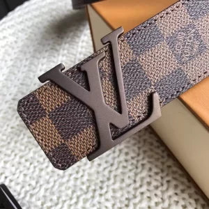 LV Initials 40MM Reversible Belt - B013