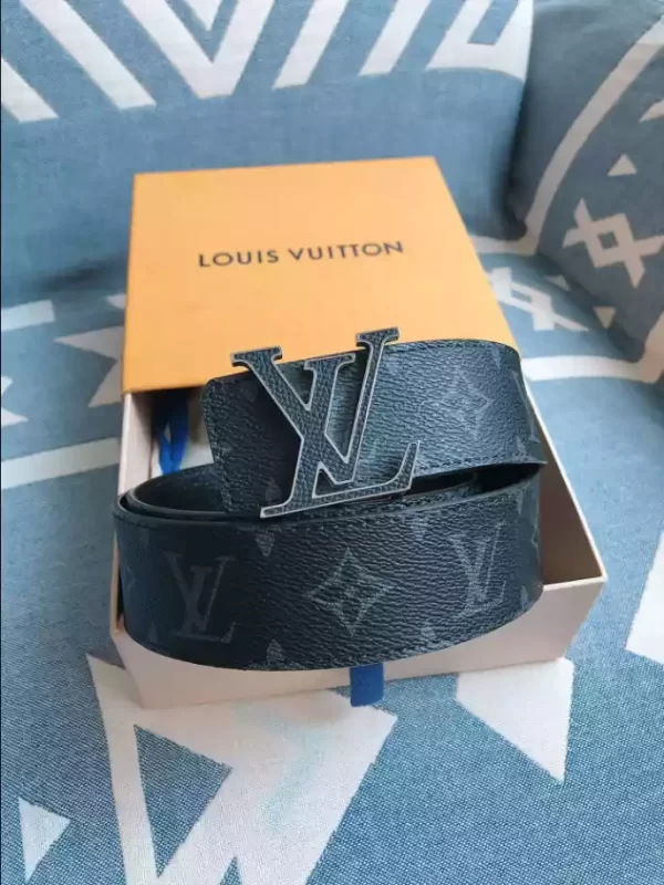 LV Initials 40mm Reversible Belt - B016