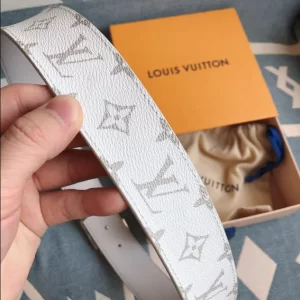 LV Initials 40mm Reversible Belt - B031