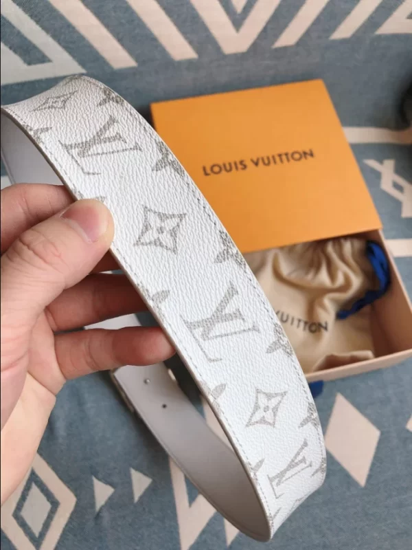 LV Initials 40mm Reversible Belt - B031