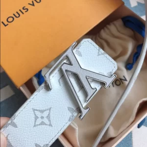 LV Initials 40mm Reversible Belt - B031