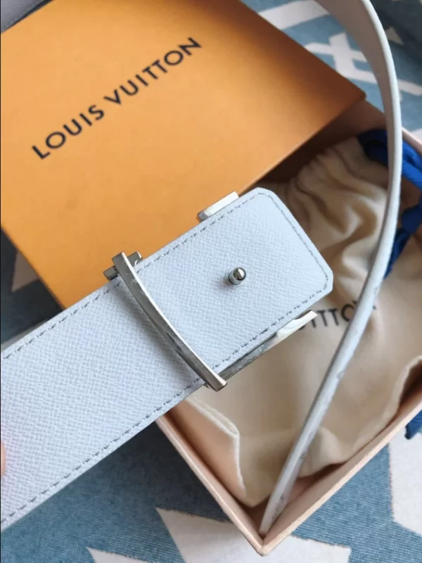 LV Initials 40mm Reversible Belt - B031