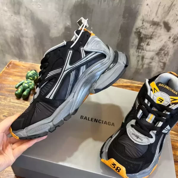 Balenciaga Runner Sneaker - RBS03