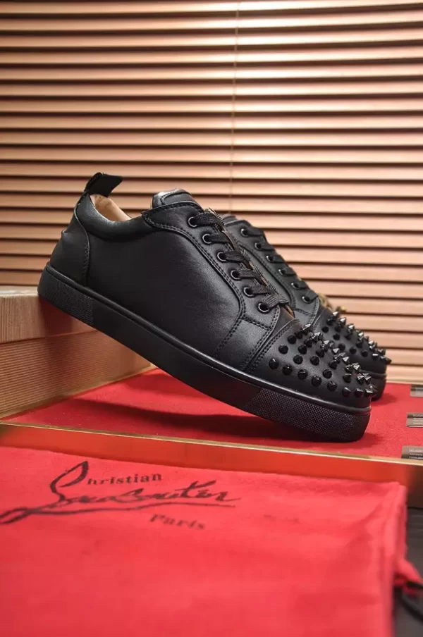 Christian Louboutin Louis Junior Spikes Sneaker – CRS01