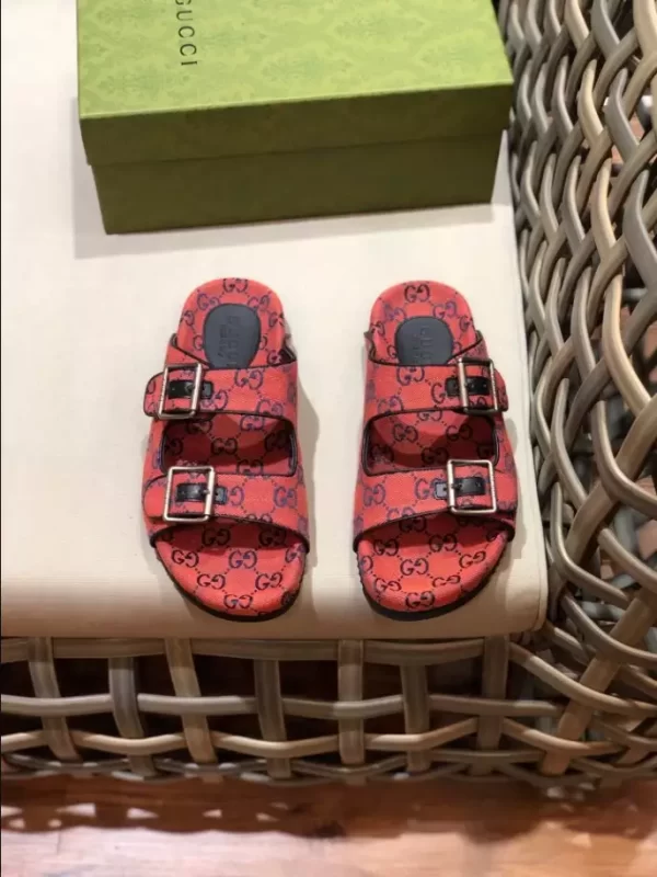 Men's Slide Sandal With Straps