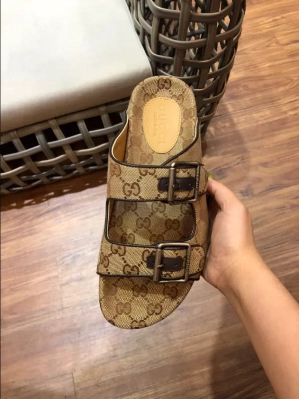 Men's Slide Sandal With Straps