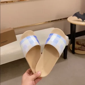 Burberry Check Slides - SB06