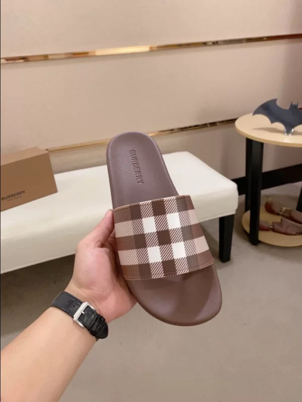 Burberry Check Slides - SB07