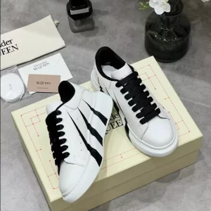 Alexander McQueen Oversized Sneaker - RAS45