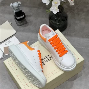 Alexander McQueen Oversized Sneaker - RAS51