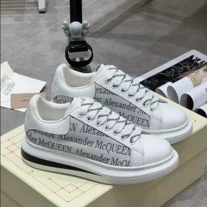 Alexander McQueen Oversized Sneaker - RAS58