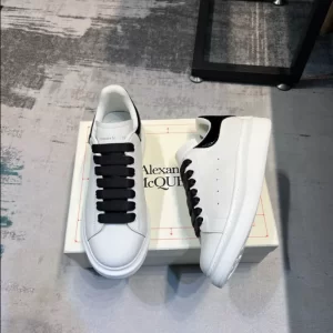 Alexander McQueen Oversized Sneaker - RAS14