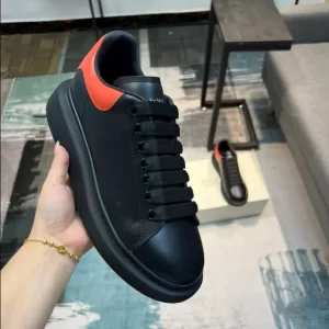 Alexander McQueen Oversized Sneaker - RAS22