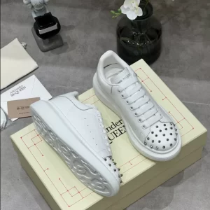 Alexander McQueen Oversized Sneaker - RAS29