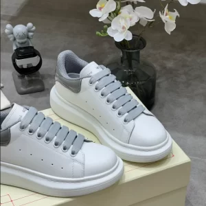 Alexander McQueen Oversized Sneaker - RAS39