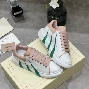 Alexander McQueen Oversized Sneaker - RAS44