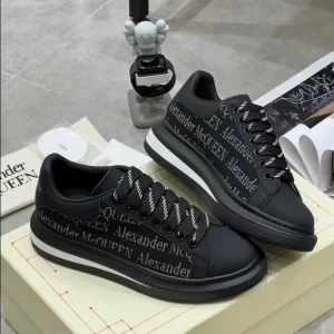 Alexander McQueen Oversized Sneaker - RAS57