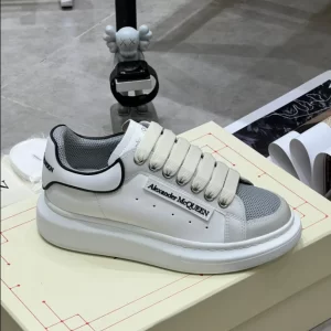 Alexander McQueen Oversized Sneaker - RAS59