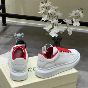 Alexander McQueen Oversized Sneaker - RAS47