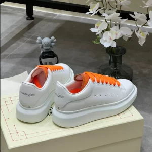 Alexander McQueen Oversized Sneaker - RAS49