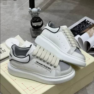 Alexander McQueen Oversized Sneaker - RAS59