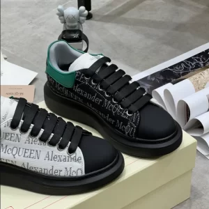 Alexander McQueen Oversized Sneaker - RAS62