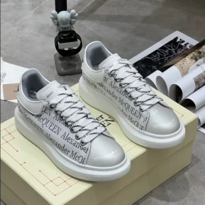 Alexander McQueen Oversized Sneaker - RAS65