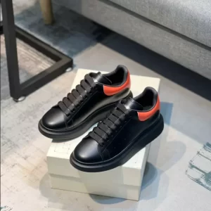 Alexander McQueen Oversized Sneaker - RAS22