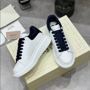 Alexander McQueen Oversized Sneaker - RAS41