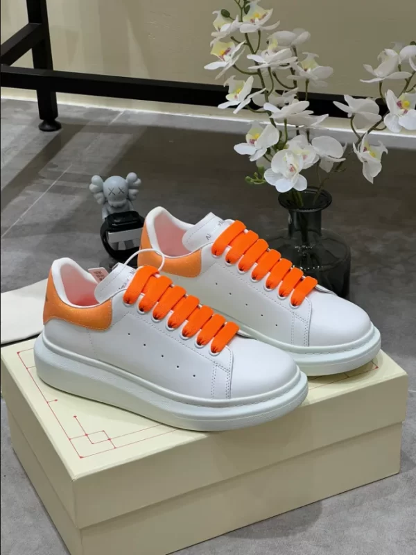 Alexander McQueen Oversized Sneaker - RAS51