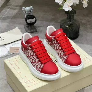 Alexander McQueen Oversized Sneaker - RAS55