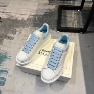 Alexander McQueen Oversized Sneaker - RAS13