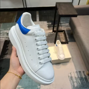 Alexander McQueen Oversized Sneaker - RAS25