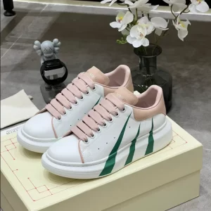 Alexander McQueen Oversized Sneaker - RAS44