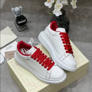 Alexander McQueen Oversized Sneaker - RAS47