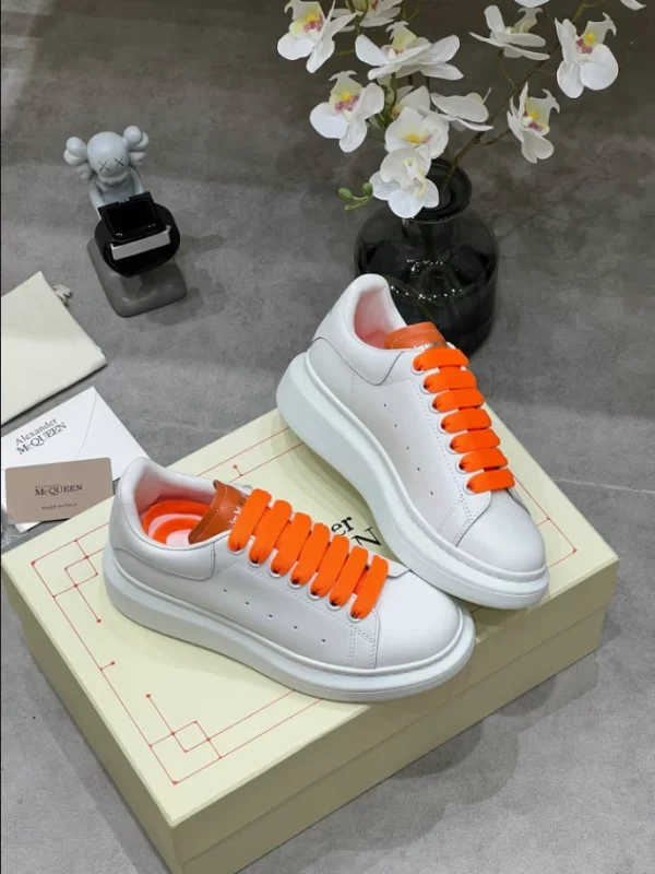 Alexander McQueen Oversized Sneaker - RAS49