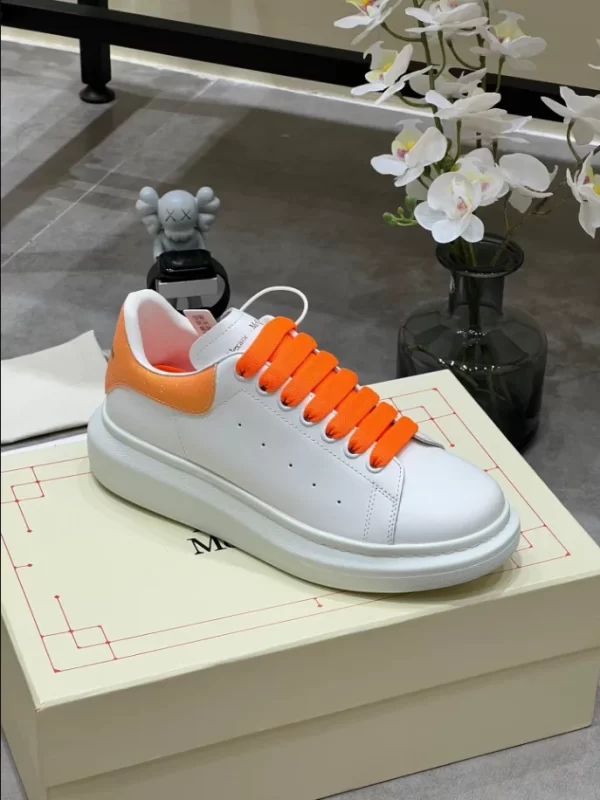 Alexander McQueen Oversized Sneaker - RAS51