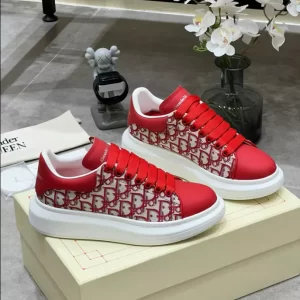 Alexander McQueen Oversized Sneaker - RAS55