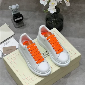 Alexander McQueen Oversized Sneaker - RAS49