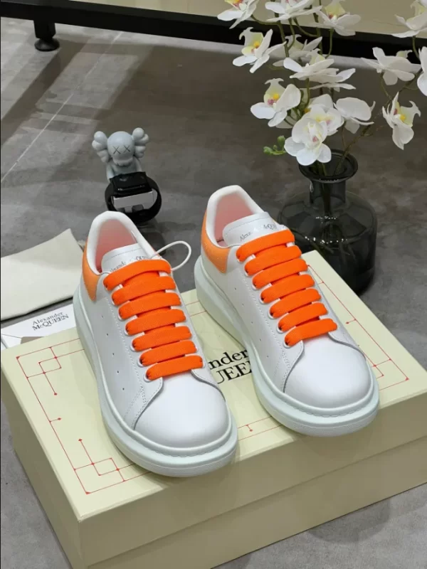 Alexander McQueen Oversized Sneaker - RAS51