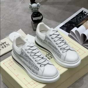 Alexander McQueen Oversized Sneaker - RAS58