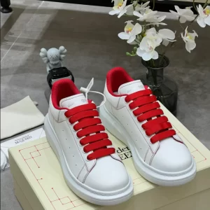 Alexander McQueen Oversized Sneaker - RAS47