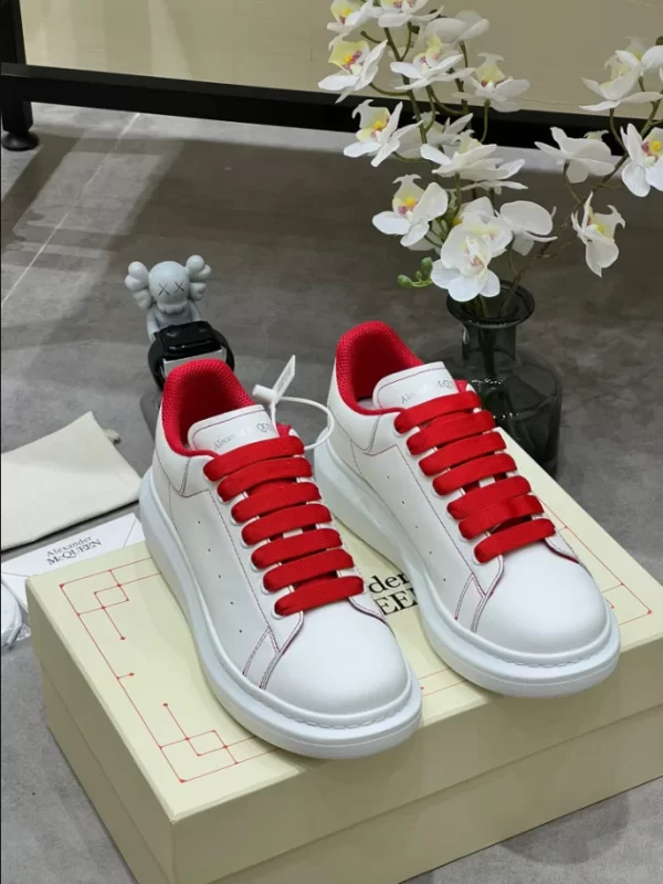 Alexander McQueen Oversized Sneaker - RAS47